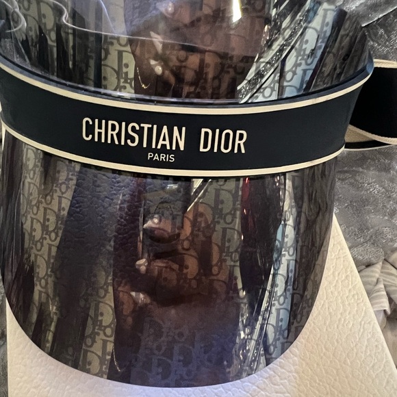 Dior visor worn once - Picture 3 of 3